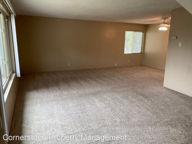 Building Photo - 3 br, 2.5 bath House - 4415 Norwalk Dr #5