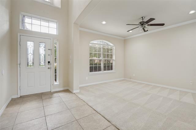 Building Photo - 5996 Clearwater Dr