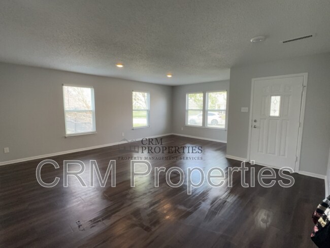 Foto del edificio - 10333 Lee Stewart Ln