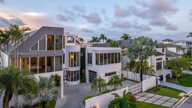 Foto del edificio - 1319 Seminole Dr