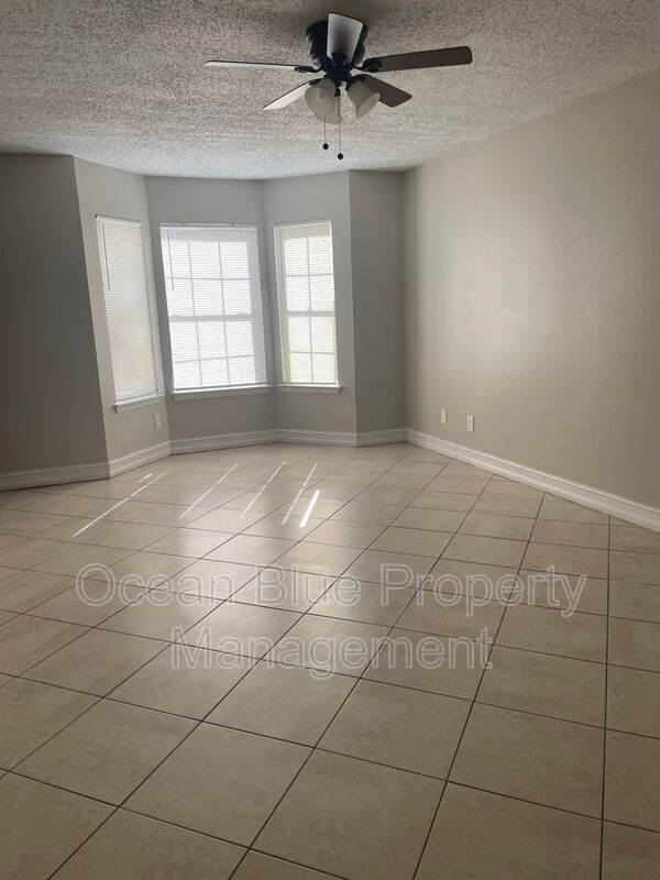 Building Photo - 2302 S Maki Rd