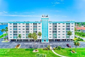 Building Photo - 10216 Regal Dr