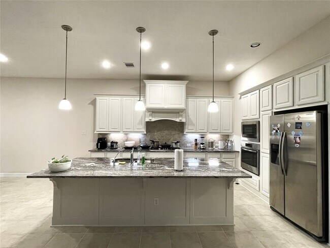 Foto del edificio - 5411 Vista Bluff Ln