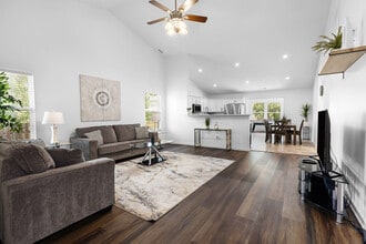 Building Photo - 11179 Catalina Dr