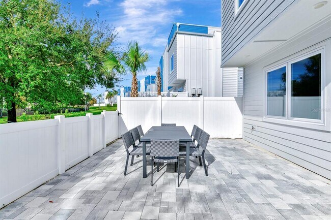 Foto del edificio - 7770 Sandy Ridge Dr