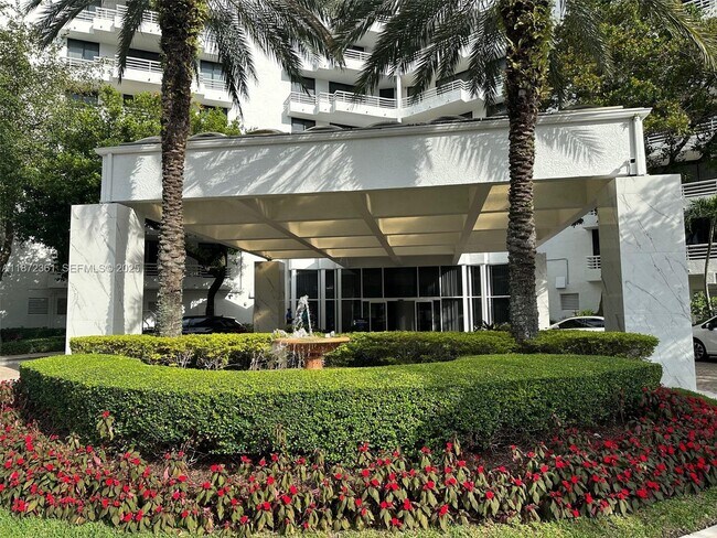 Foto del edificio - 3300 NE 192 St