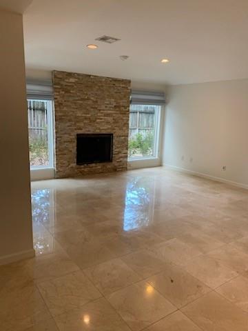 Building Photo - 1402 Heathwood Dr