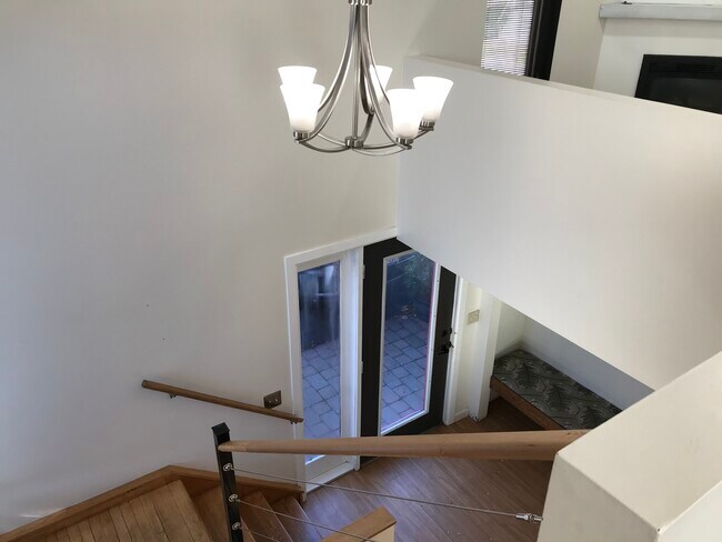 Kitchen Foyer - 99 Woodlawn Ave