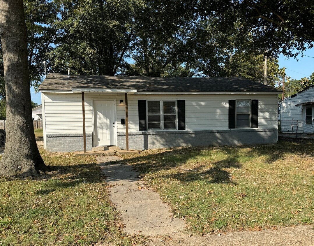 216 S Magnolia Dr, Trumann, AR 72472 House Rental in Trumann, AR