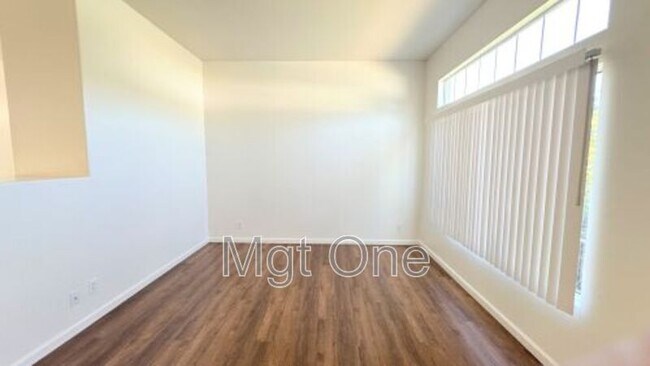 Foto del edificio - 6001 Kendrick Dr
