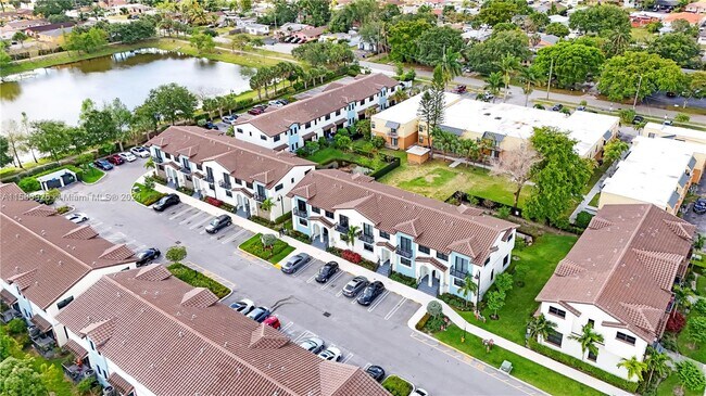 Foto del edificio - 6156 SW 36th Ct