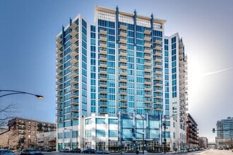 Building Photo - 1600 S Indiana Ave