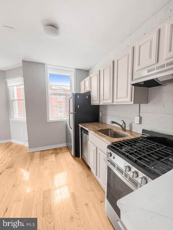 Building Photo - 1546 Frankford Ave