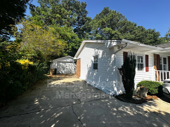 Foto del edificio - 511 Willow Dr