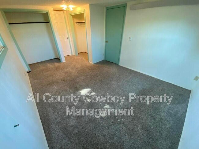 Foto del edificio - 1217 E Bradley St