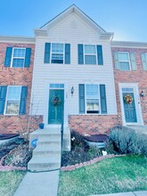 Building Photo - 127 Streamview Dr
