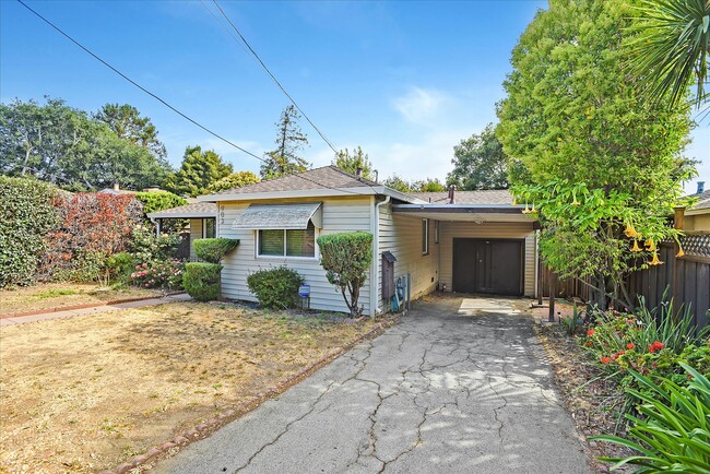 Building Photo - 903 Alameda de las Pulgas
