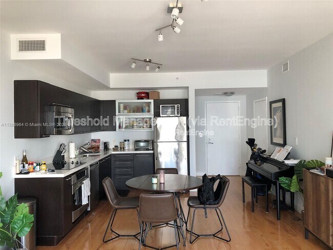 Foto del edificio - 90 SW 3rd St