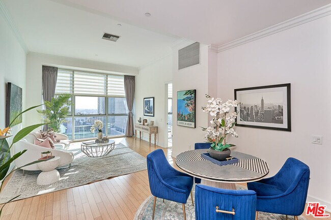 Foto del edificio - 3223 W 6th St