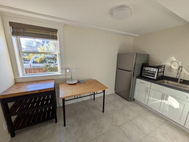 2930 California St House University - Image