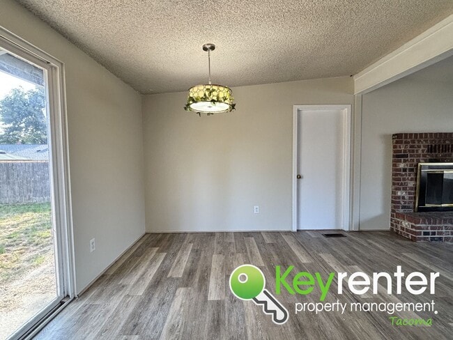 Foto del edificio - Charming 3-Bedroom Home for Rent in Federa...
