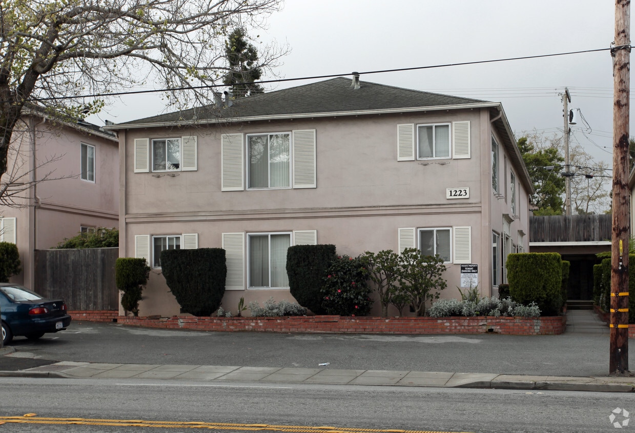 Primary Photo - 1223 El Camino Real