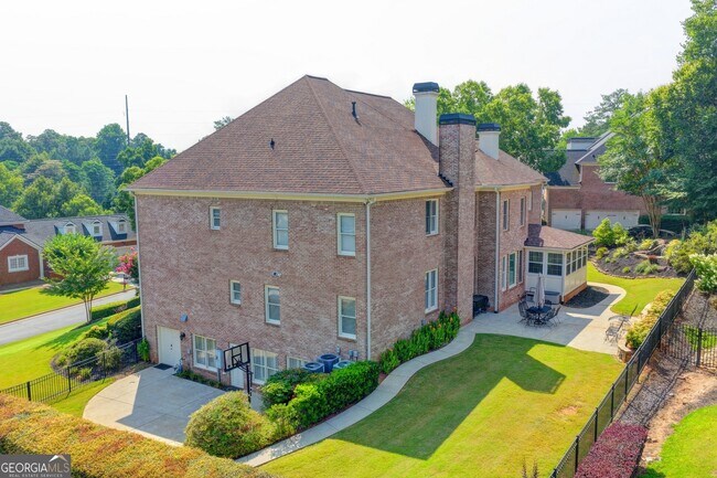 Foto del edificio - 8910 Pinehurst Cove