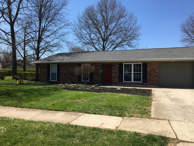 Building Photo - 727 Pointview Dr