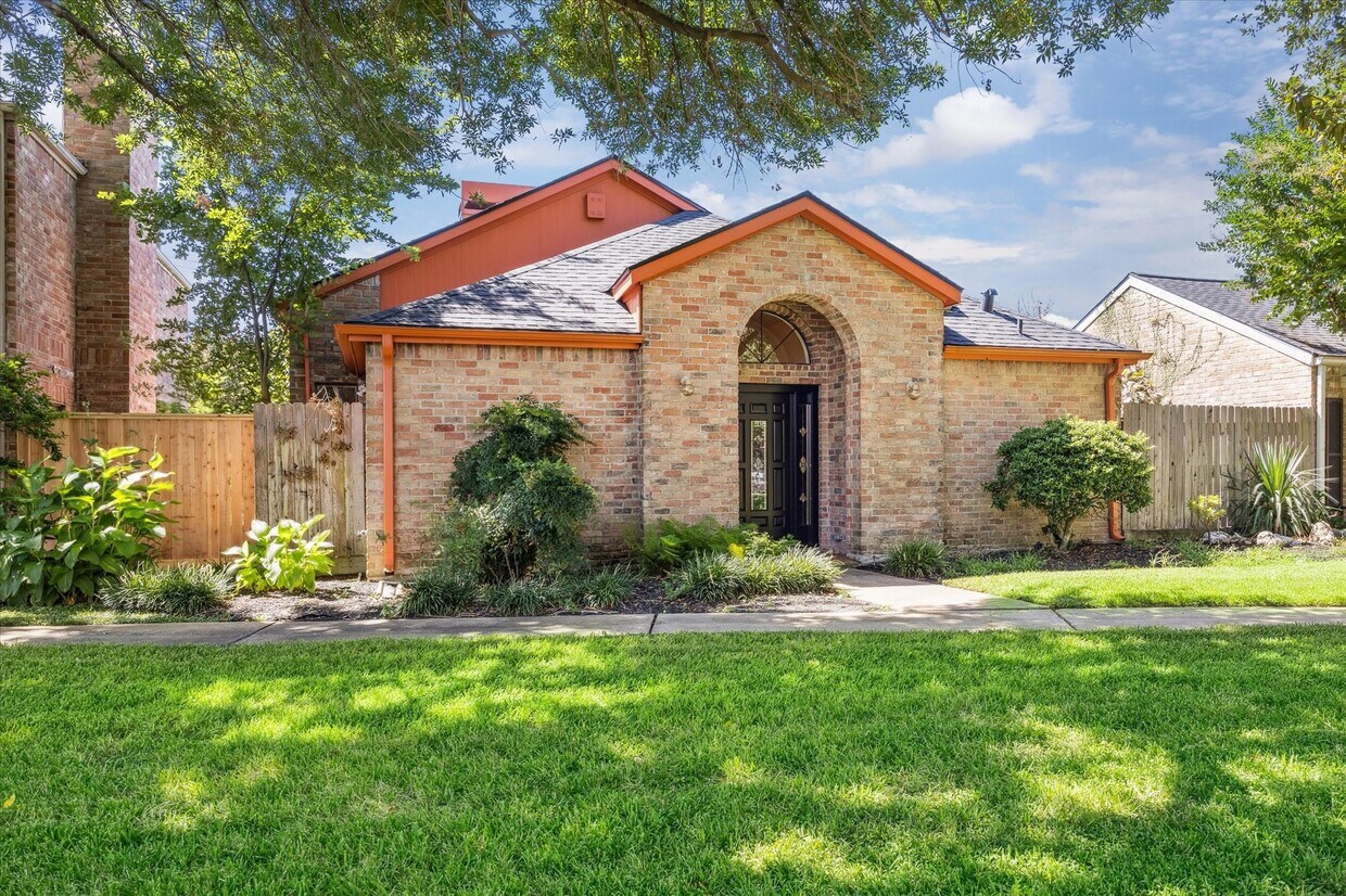 Foto principal - 2721 S Glen Haven Blvd