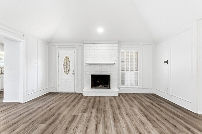 Foto del edificio - 1016 Willowbrook Trail