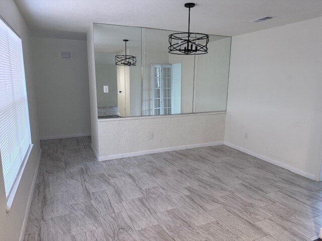 Foto del edificio - 15123 Chasehill Dr