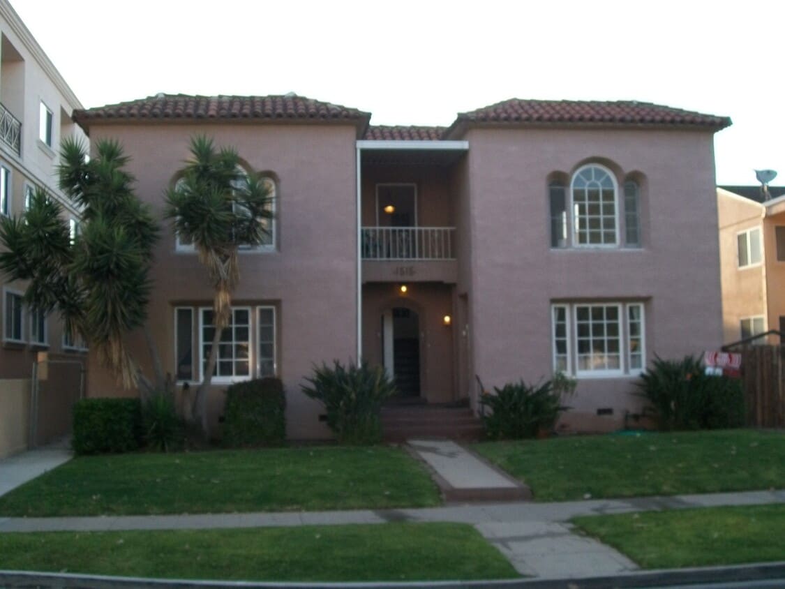 Front of the building - 1515 S Hayworth Ave