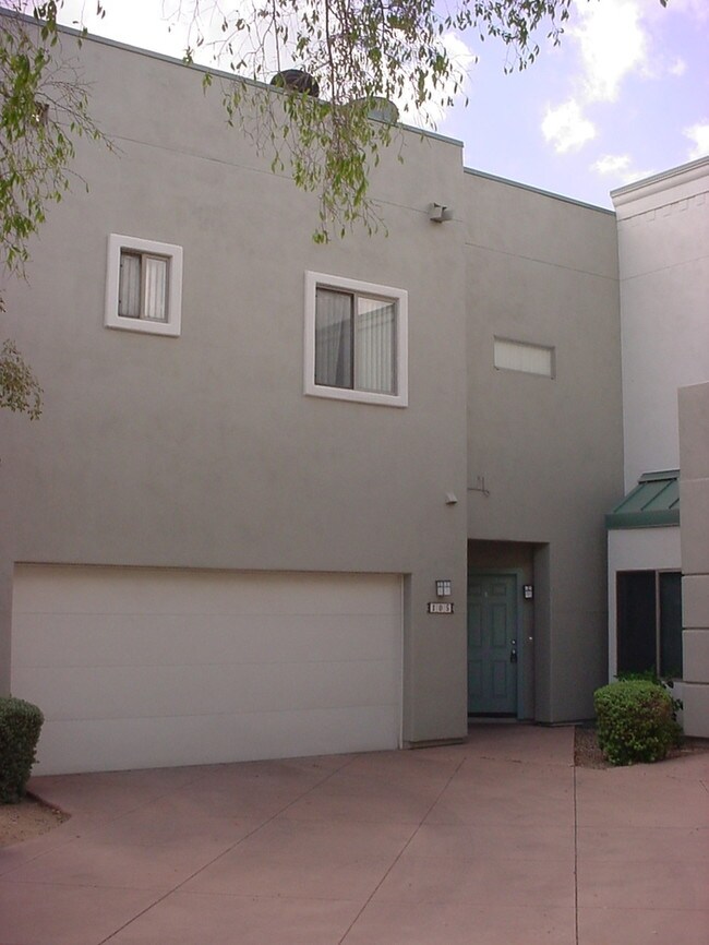 Updated Tempe Townhome is gated Alterra Townhouse for Rent in Tempe, AZ
