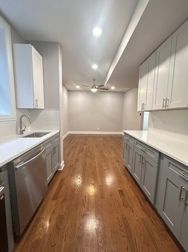 Foto del edificio - 1157 W Lunt Ave