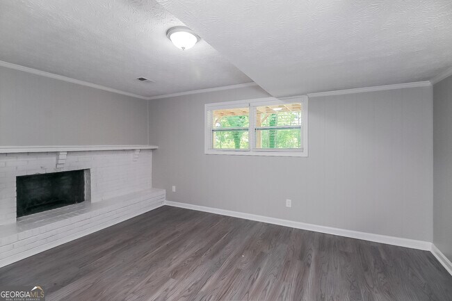 Foto del edificio - 7680 Glen Devon Rd