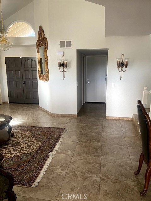 Foto del edificio - 24822 Eaton Ln