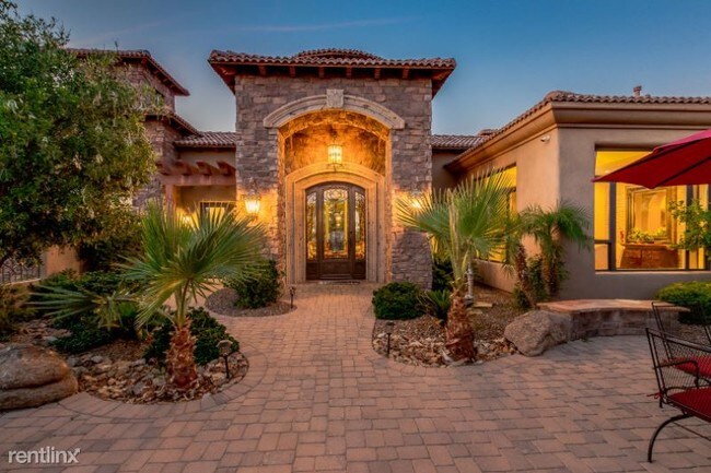 Foto del edificio - 5 br, 4.5 bath House - 3688 E Runaway Bay Pl