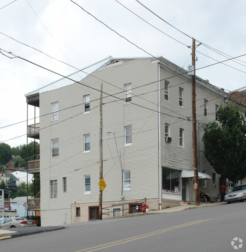 400 E Norwegian St, Pottsville, PA 17901 Apartments in Pottsville, PA