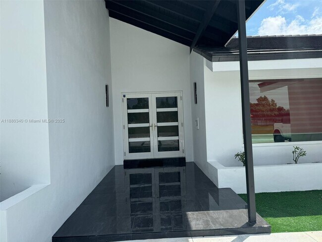 Foto del edificio - 41 NW 136th Ct