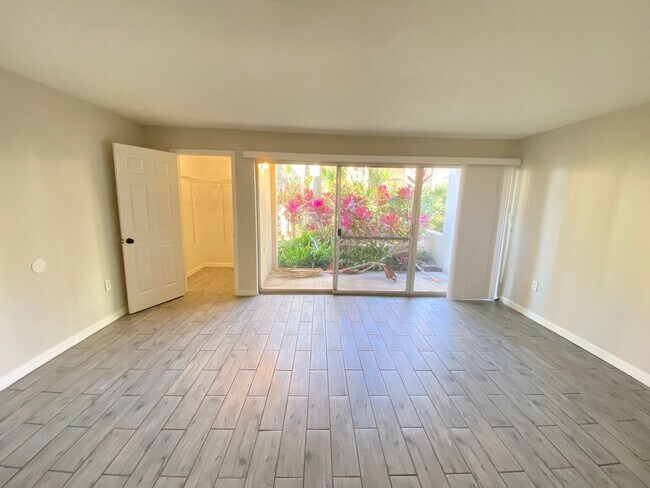 Foto del edificio - 608 Orange Dr