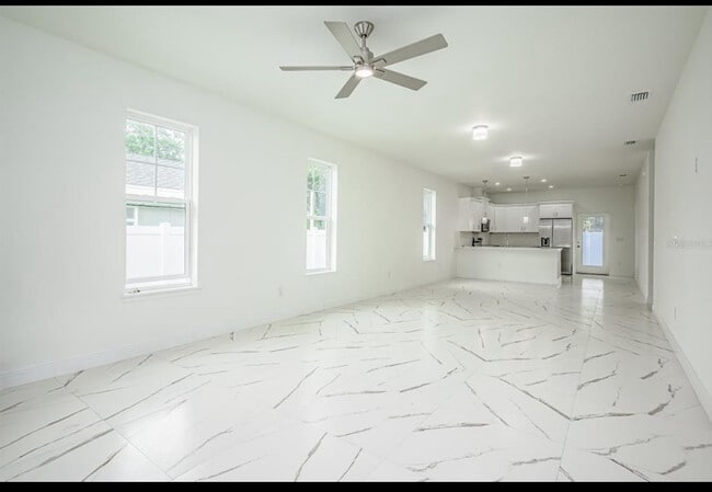 Foto del edificio - 2421 E 29th Ave