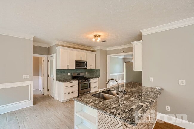 Foto del edificio - 1140 Johns Landing Ct