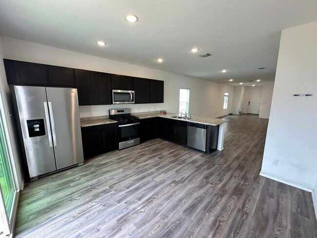 Building Photo - 3 Bedroom Single Family Home in San Antonio