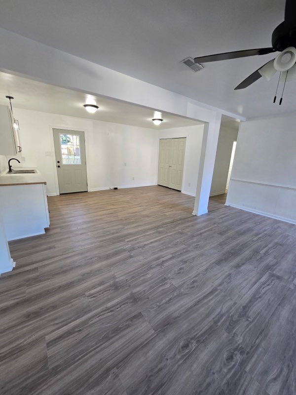 Foto del edificio - 368 Libby Ave