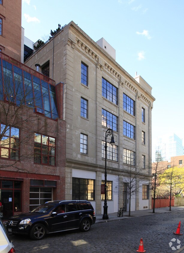 Primary Photo - 140-144 Perry St