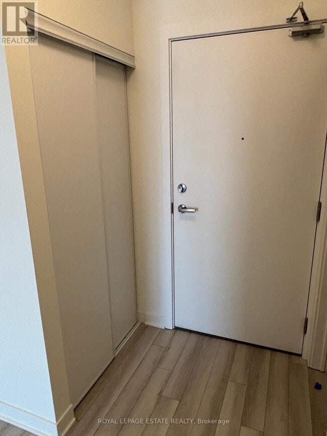 Photo du bâtiment - 51 Clarington Blvd