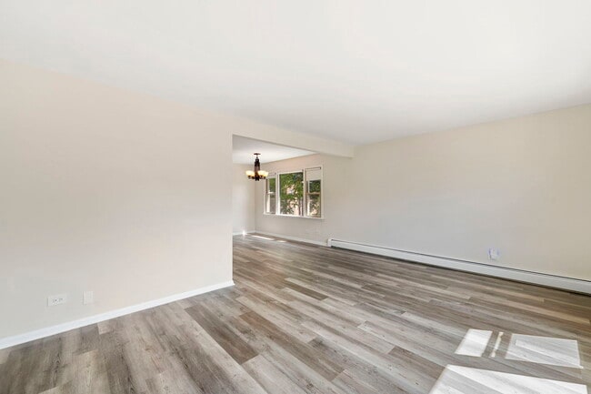 Foto del edificio - 5400 W Dakin St