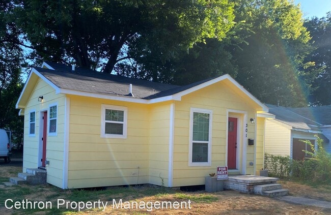 Building Photo - 2 br, 1 bath House - 301 Edwards St.