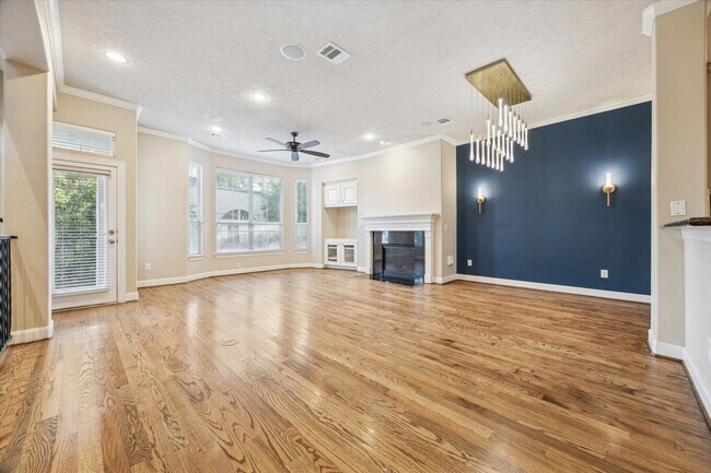 Foto del edificio - 5706 Blossom St