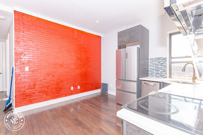 Building Photo - 1449 Fulton St